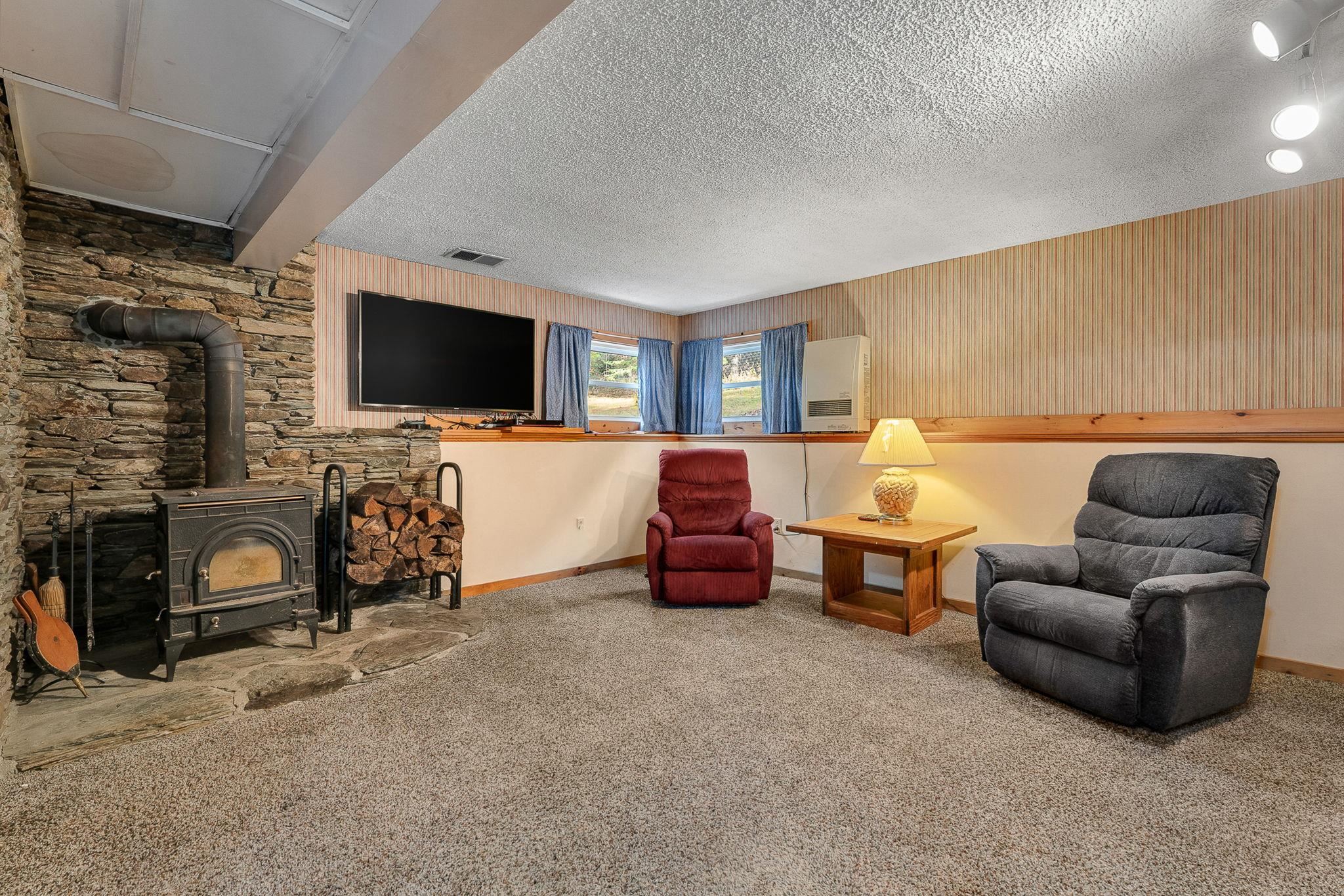 1610 Stony Brook Road Northfield, VT 05663 - Photo 36 of 59