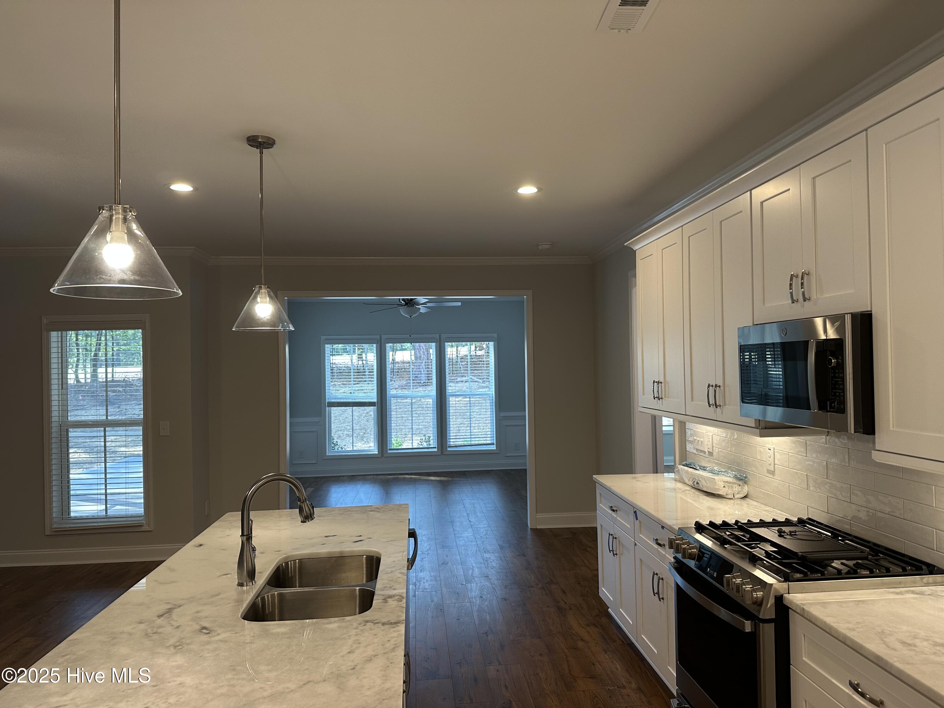 178 Longleaf Drive West End, NC 27376 - Photo 7 of 13 IMG_7332