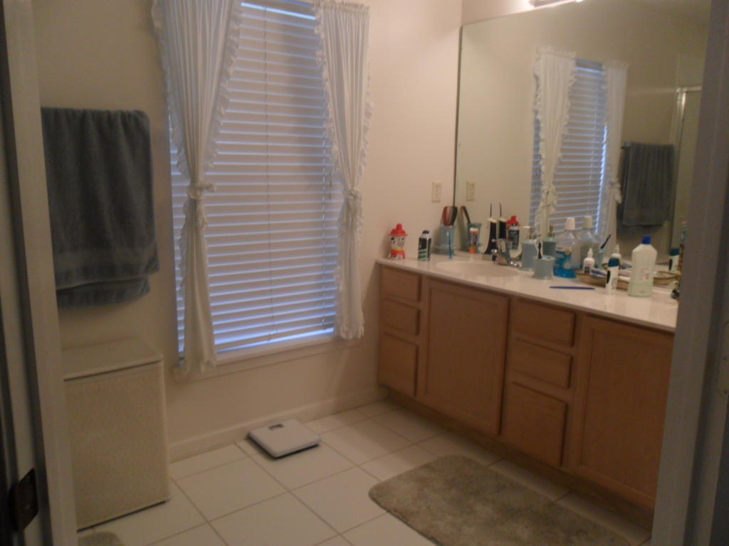 1031 Woodfield Road Greenacres, FL 33415 - Photo 19 of 29 SAM_4386
