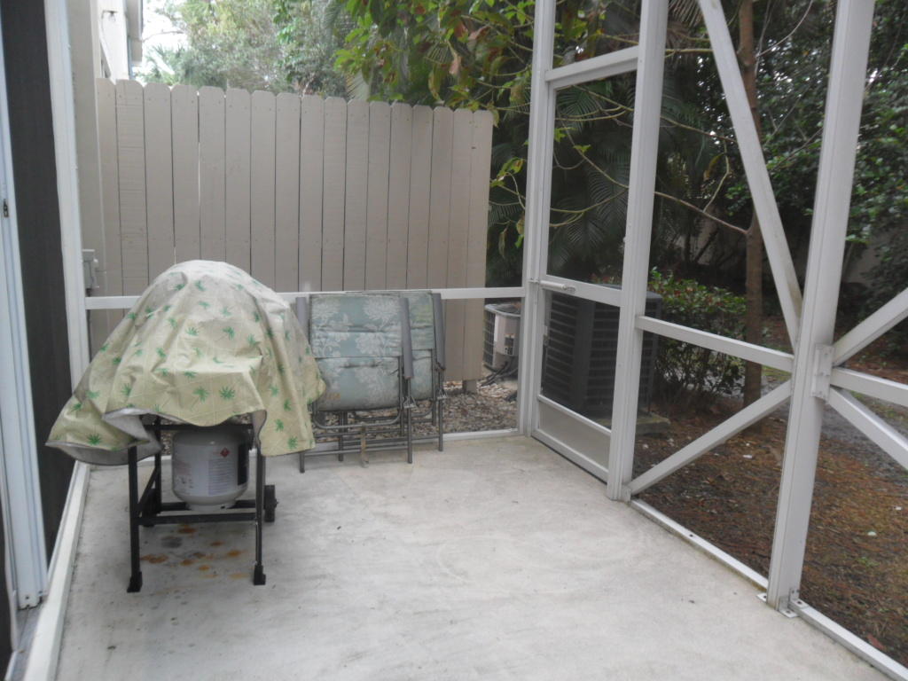 1031 Woodfield Road Greenacres, FL 33415 - Photo 27 of 29 SAM_4343