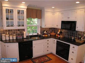 207 Arden Road Broomall, PA 19008 - Photo 6 of 12 Kitchen