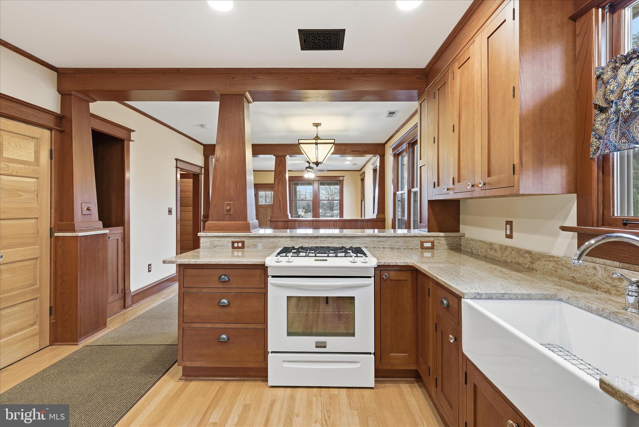 2400 Valley Way Cheverly, MD 20785 - Photo 12 of 41