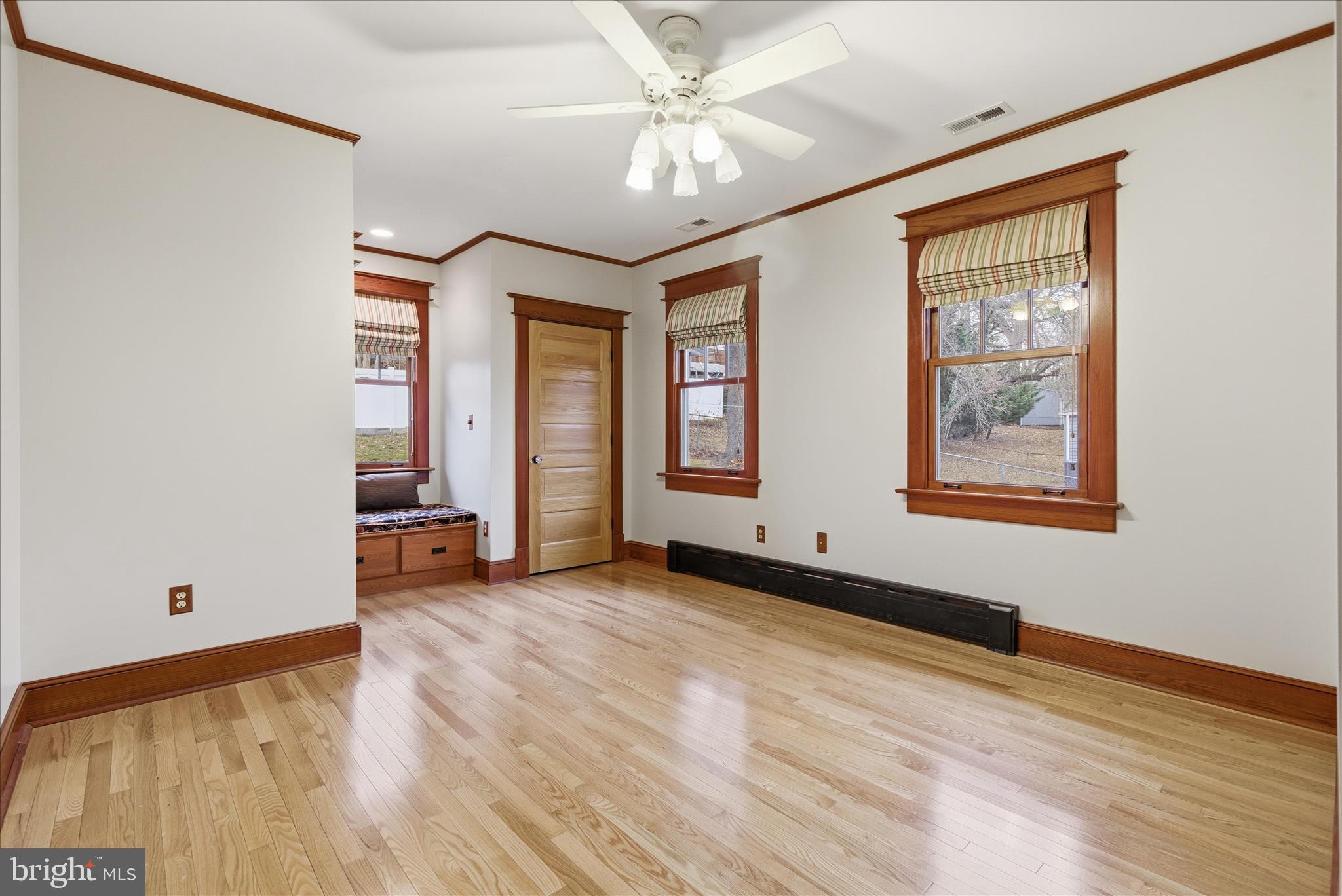 2400 Valley Way Cheverly, MD 20785 - Photo 16 of 41 Primary bedroom is spacious