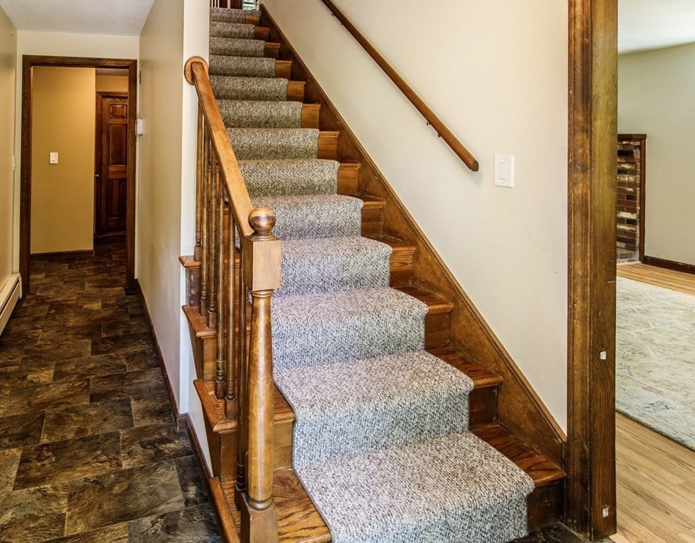 110 Ruggles Street Westborough, MA 01581 - Photo 5 of 32 Gallery Image 5