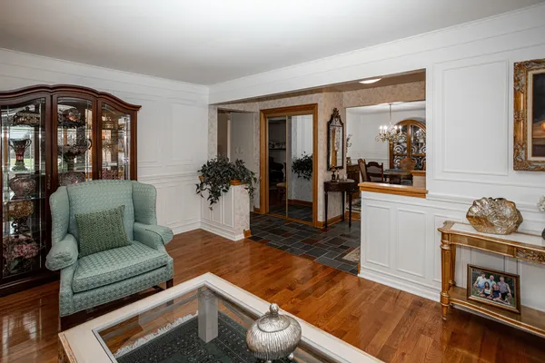 $474,900 | 7525 Halesia Court, Orland Park, IL 60462