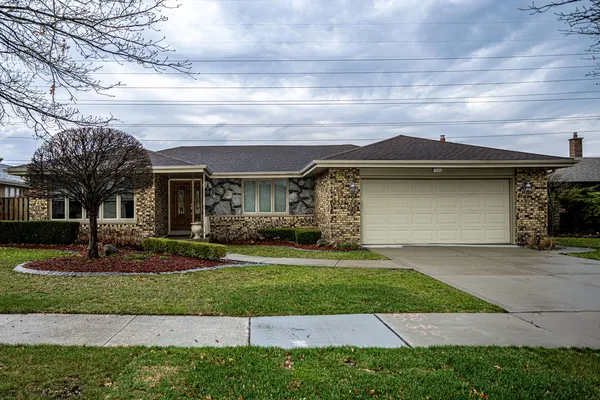 $474,900 | 7525 Halesia Court, Orland Park, IL 60462