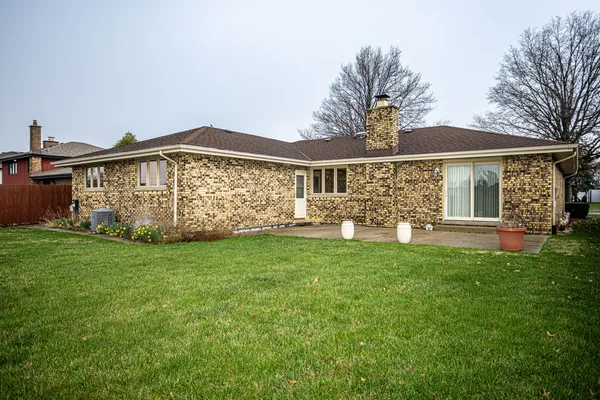 $474,900 | 7525 Halesia Court, Orland Park, IL 60462