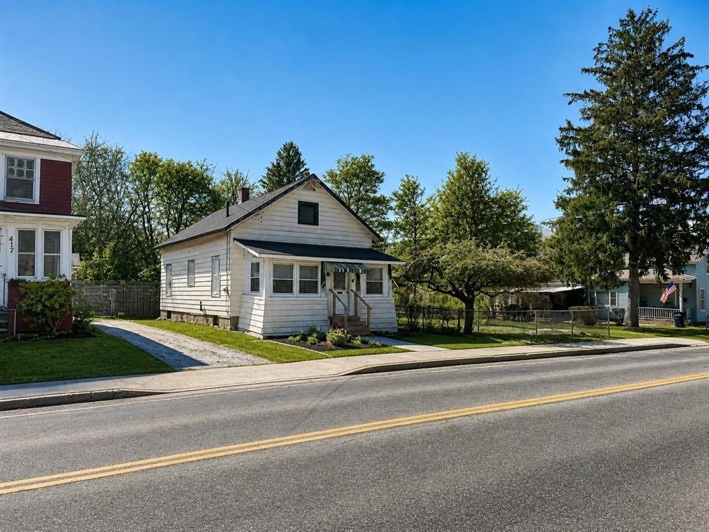 415 County Street Bennington, VT 05201 - Photo 11 of 15