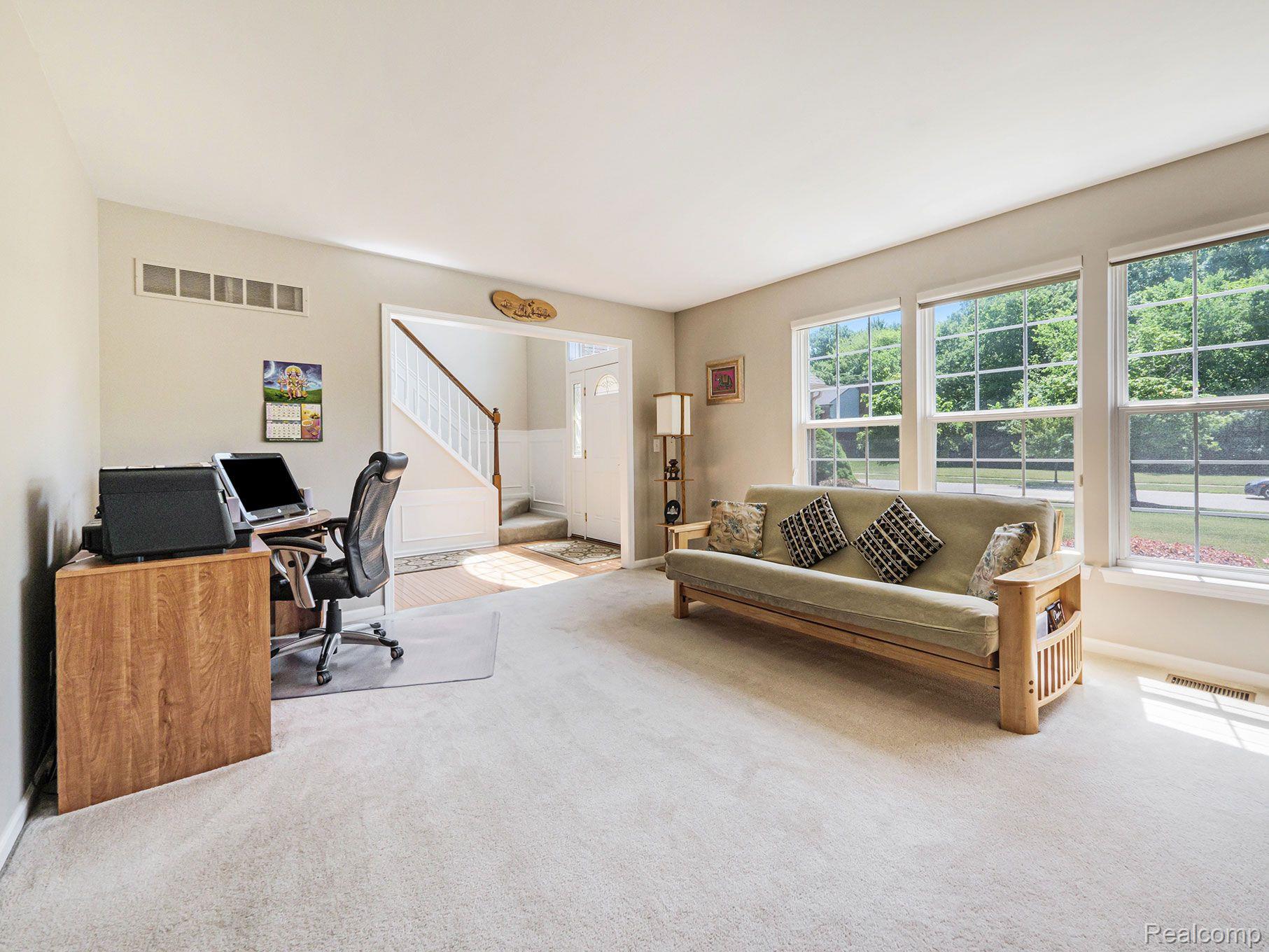 48682 Rockefeller Drive Canton, MI 48188 - Photo 4 of 28 Gallery Image 4
