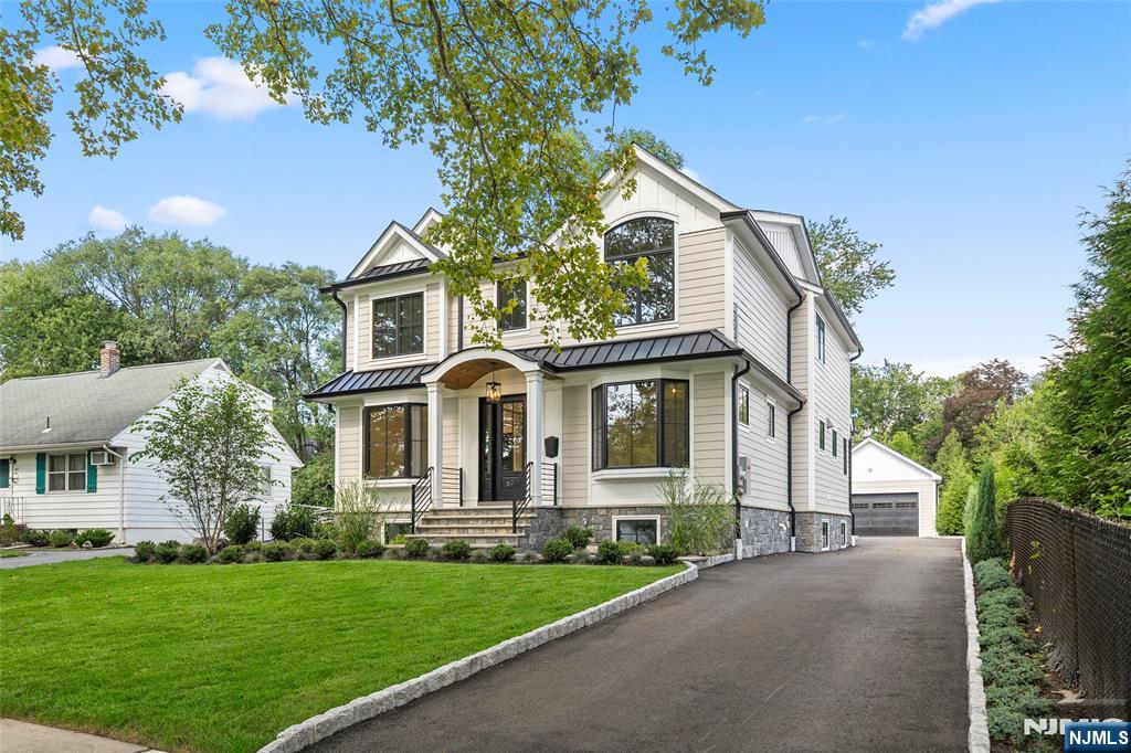 671 Delaware Avenue Ridgewood, NJ 07450 - Photo 1 of 25 Gallery Image 1