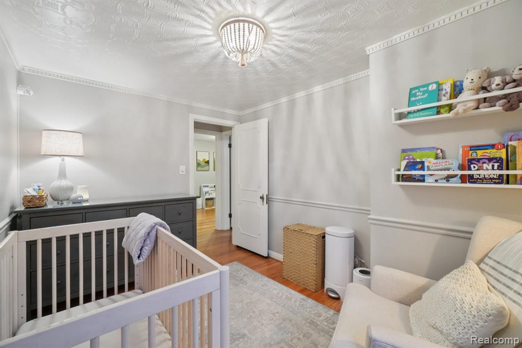 1039 Hawthorne Road Grosse Pointe Woods, MI 48236 - Photo 22 of 63