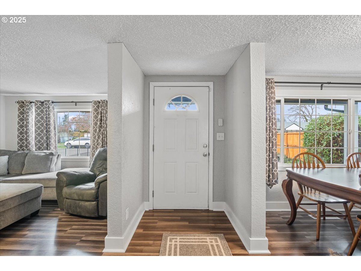 4020 Gary Street Northeast Keizer, OR 97303 - Photo 6 of 47
