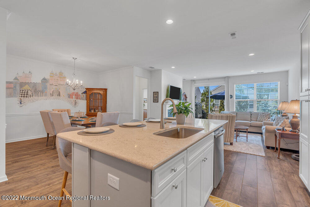 22 Harvest Ridge Road Howell, NJ 07731 - Photo 6 of 38 014_dsc05418