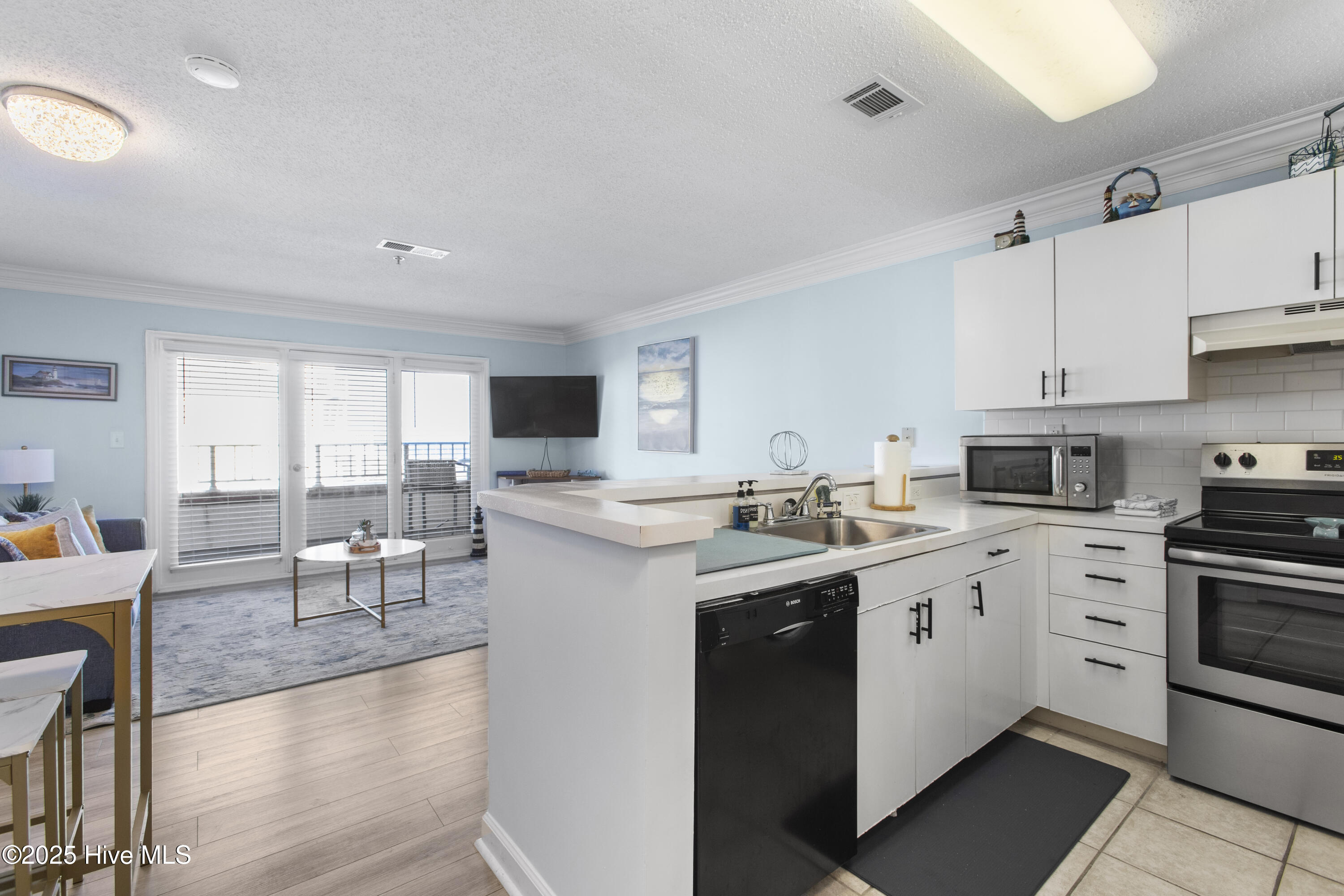 790 New River Inlet Road, Unit 219B North Topsail Beach, NC 28460 - Photo 7 of 28 05