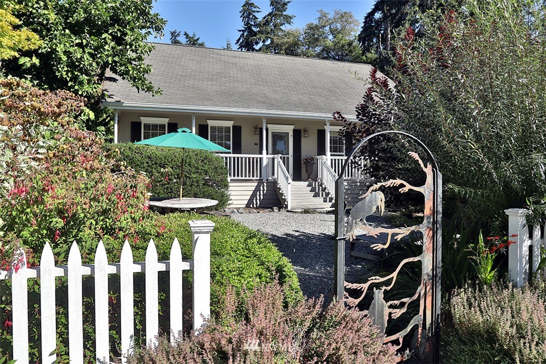 5857 Deer Lagoon Road Langley, WA 98260 - Photo 4 of 40 Gallery Image 4