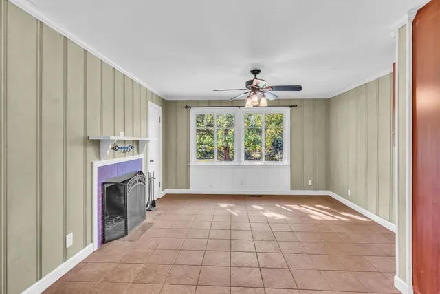 a view of livingroom with washer and dryer