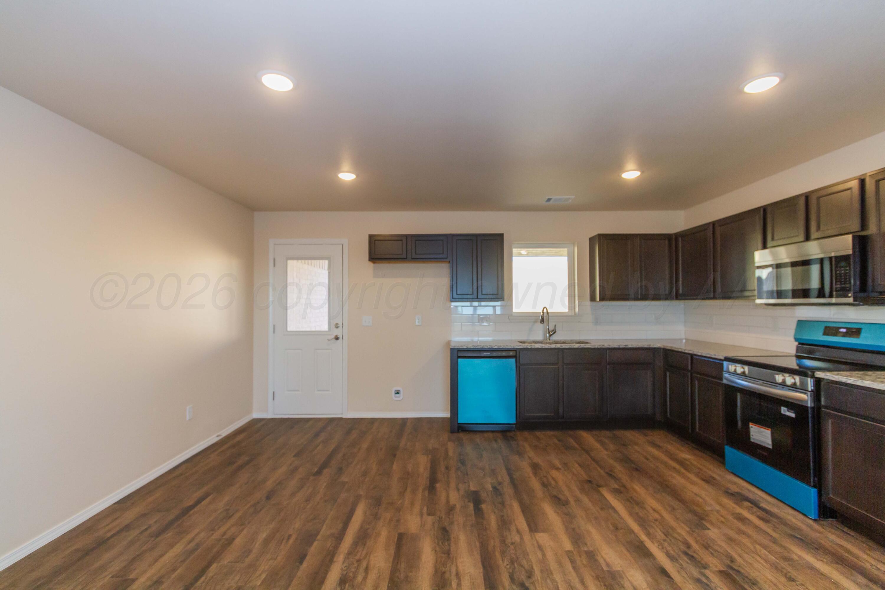 4202 Sunset Street Amarillo, TX 79118 - Photo 7 of 33 KITCHEN