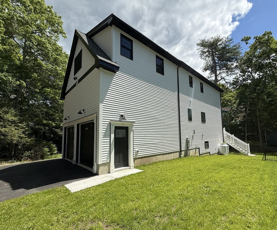 24 Cooper Road Webster, MA 01570 - Photo 7 of 42