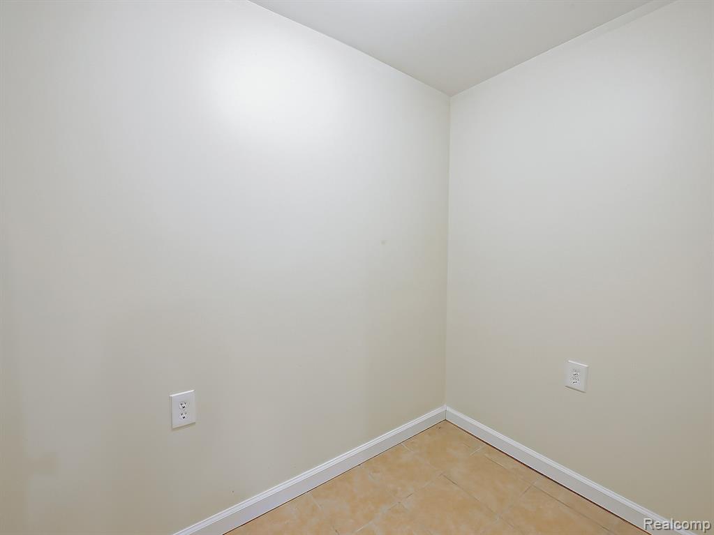 8701 Brookville Road Plymouth, MI 48170 - Photo 18 of 51