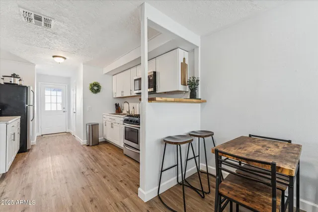 $2,300 | 299 South Oregon Street, Unit 1, Chandler, AZ 85225