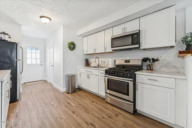 $2,300 | 299 South Oregon Street, Unit 1, Chandler, AZ 85225