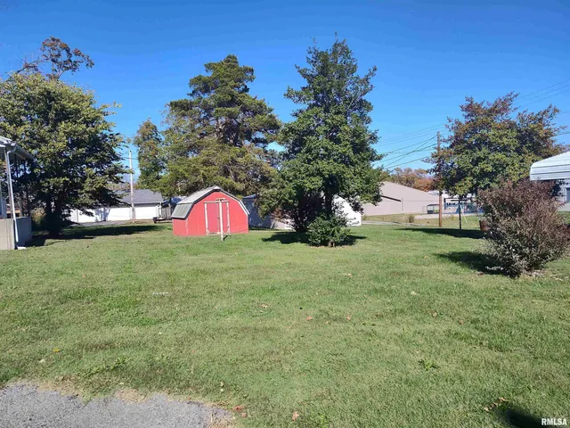 $79,000 | 201 North Washington Street, McLeansboro, IL 62859