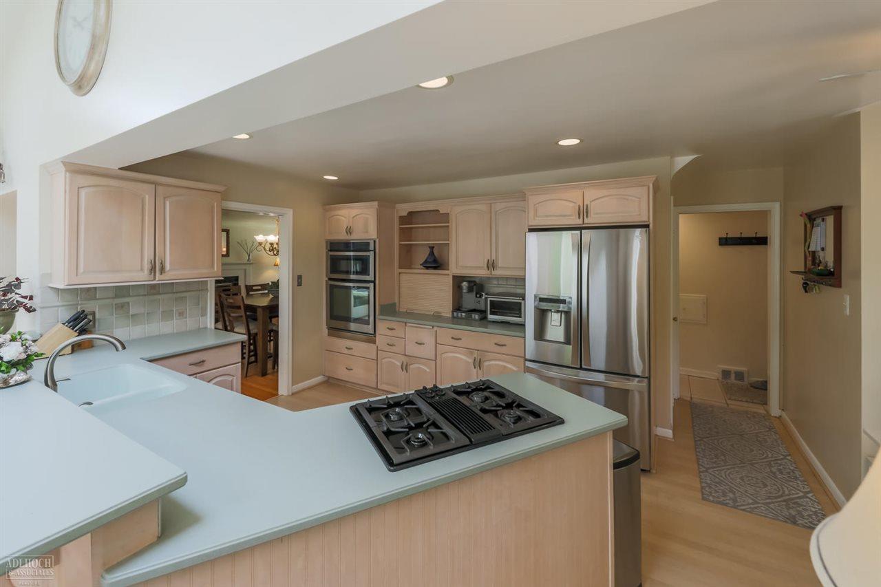 1059 Devonshire Road Grosse Pointe Park, MI 48230 - Photo 17 of 39