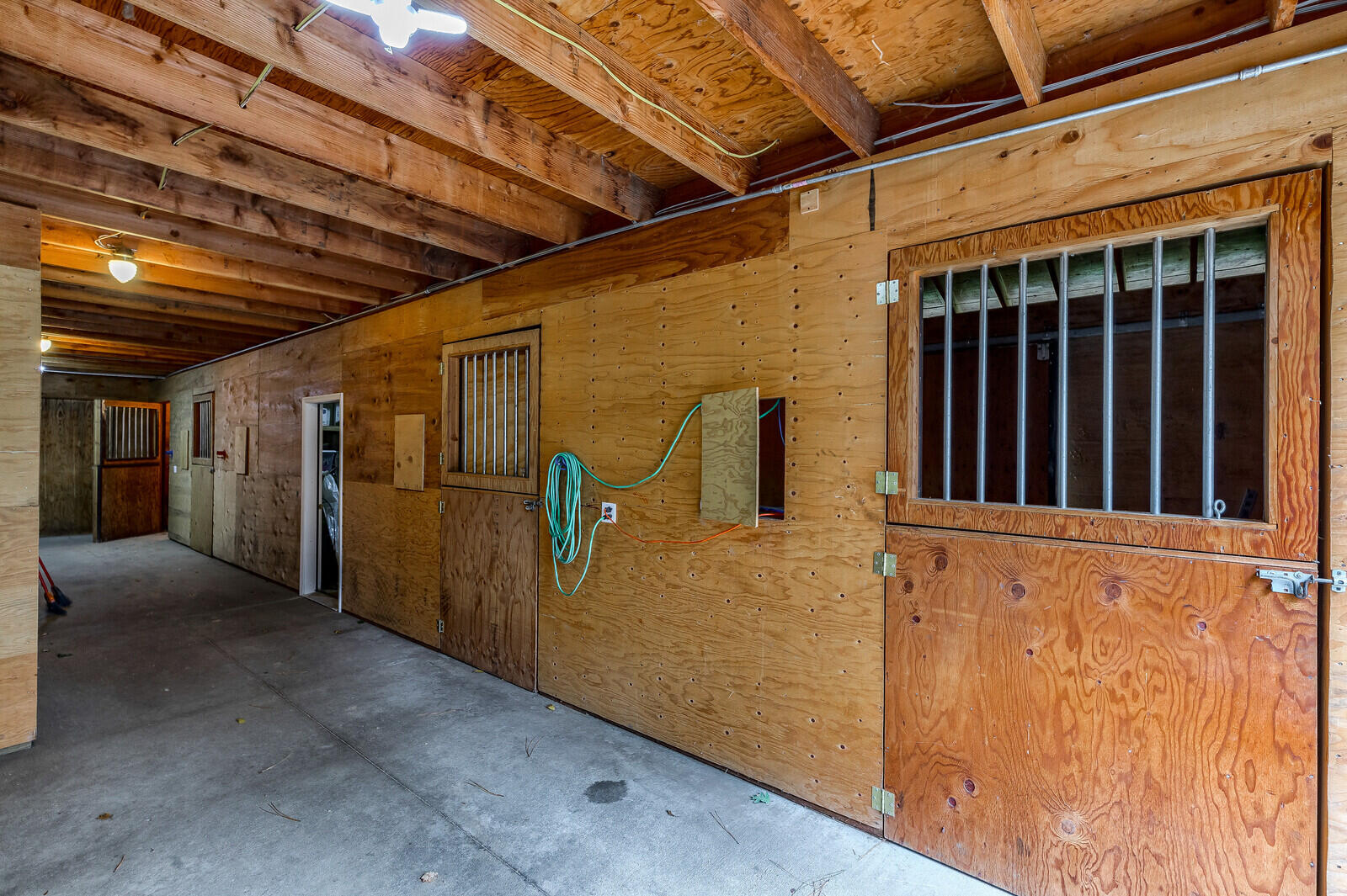 5990 New Hope Road Grants Pass, OR 97527 - Photo 45 of 58 79_NHR_79_mls