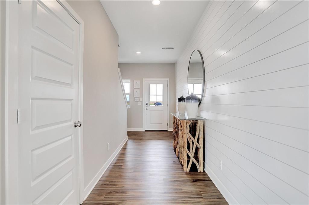 9454 Larson Drive Pendleton, IN 46064 - Photo 4 of 40