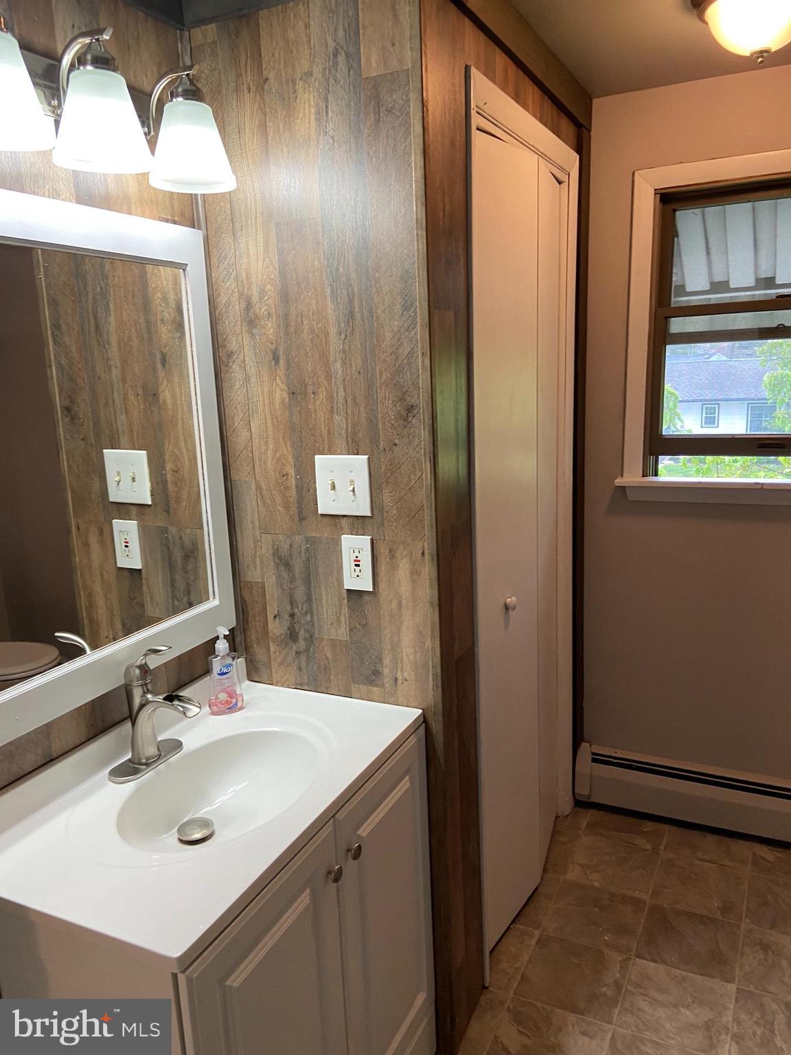 17 Border Rock Road Levittown, PA 19057 - Photo 9 of 13 upstairs bath