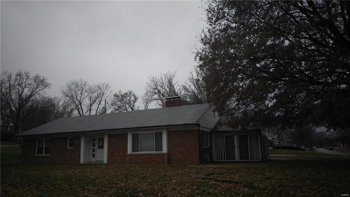 895 Graham Road Florissant, MO 63031 - Photo 1 of 14 Gallery Image 1