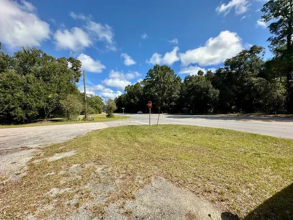 $225,000 | 1420 Highway 52, Moncks Corner, SC 29461