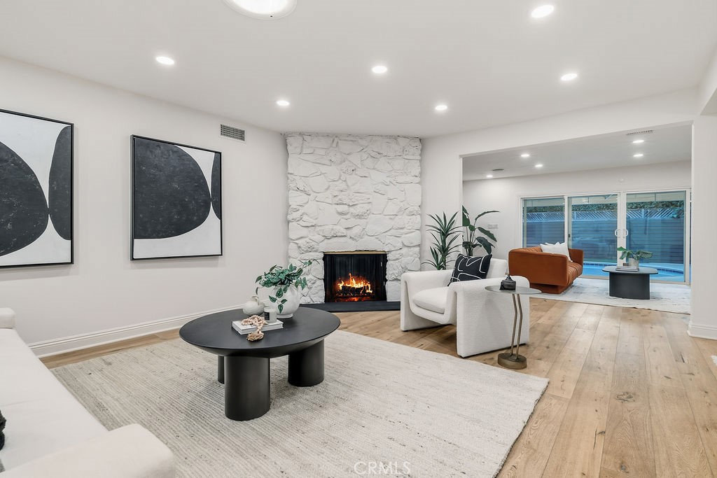 5725 Rhodes Avenue Valley Village, CA 91607 - Photo 12 of 73