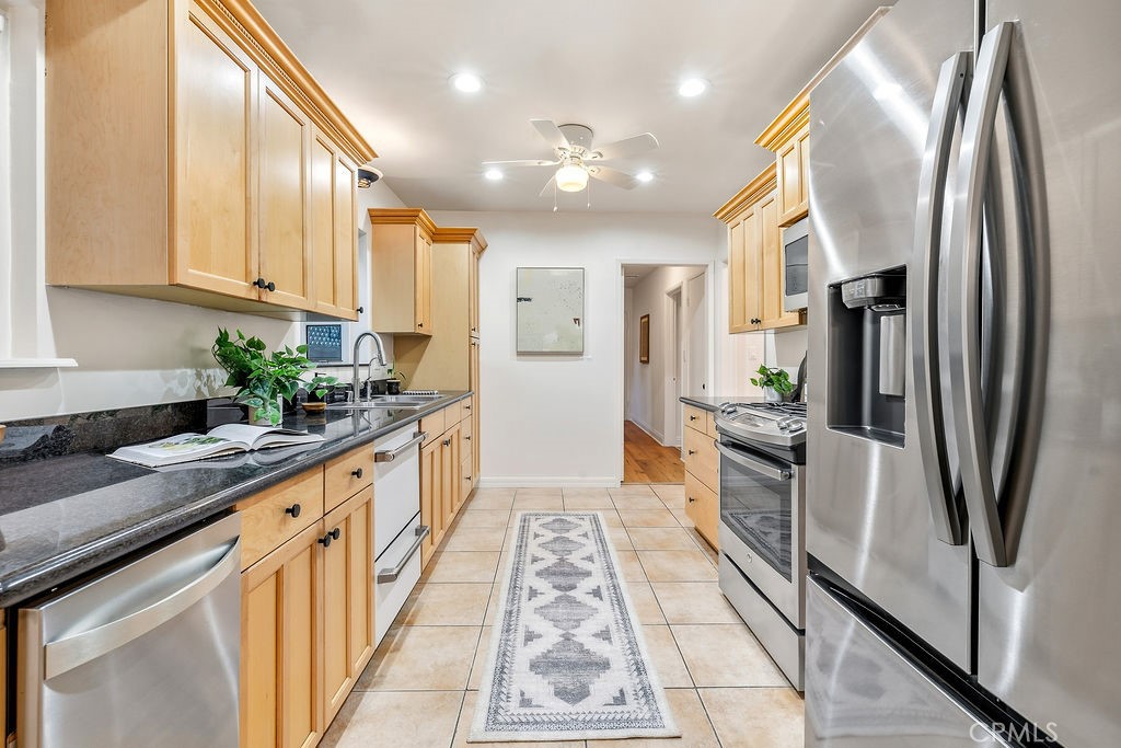 5725 Rhodes Avenue Valley Village, CA 91607 - Photo 25 of 73