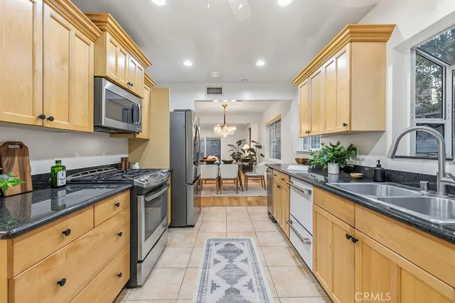 $1,599,000 | 5725 Rhodes Avenue, Valley Village, CA 91607