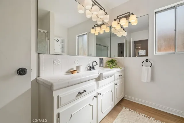 $1,599,000 | 5725 Rhodes Avenue, Valley Village, CA 91607