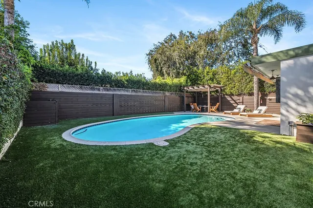 $1,599,000 | 5725 Rhodes Avenue, Valley Village, CA 91607