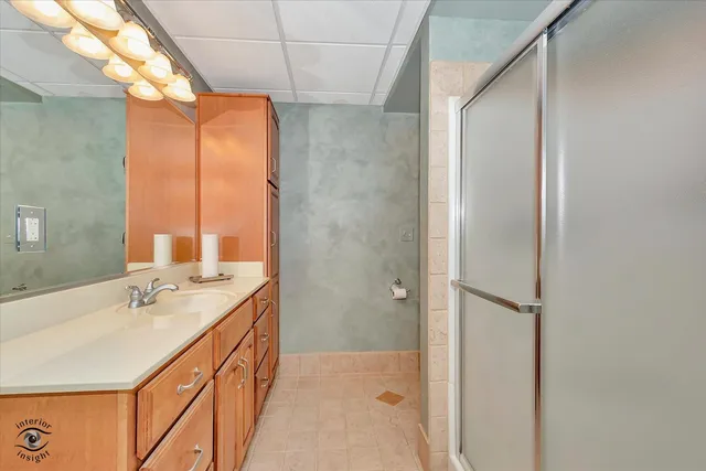 a view of entryway with a hall