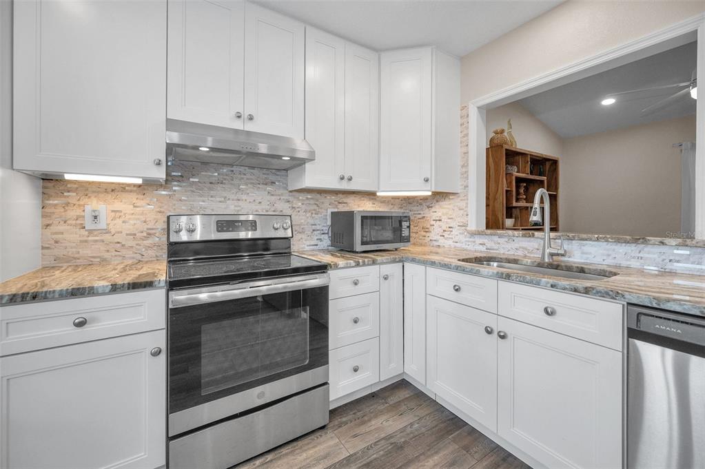 322 Windrush Loop, Unit 22 Tarpon Springs, FL 34689 - Photo 14 of 46