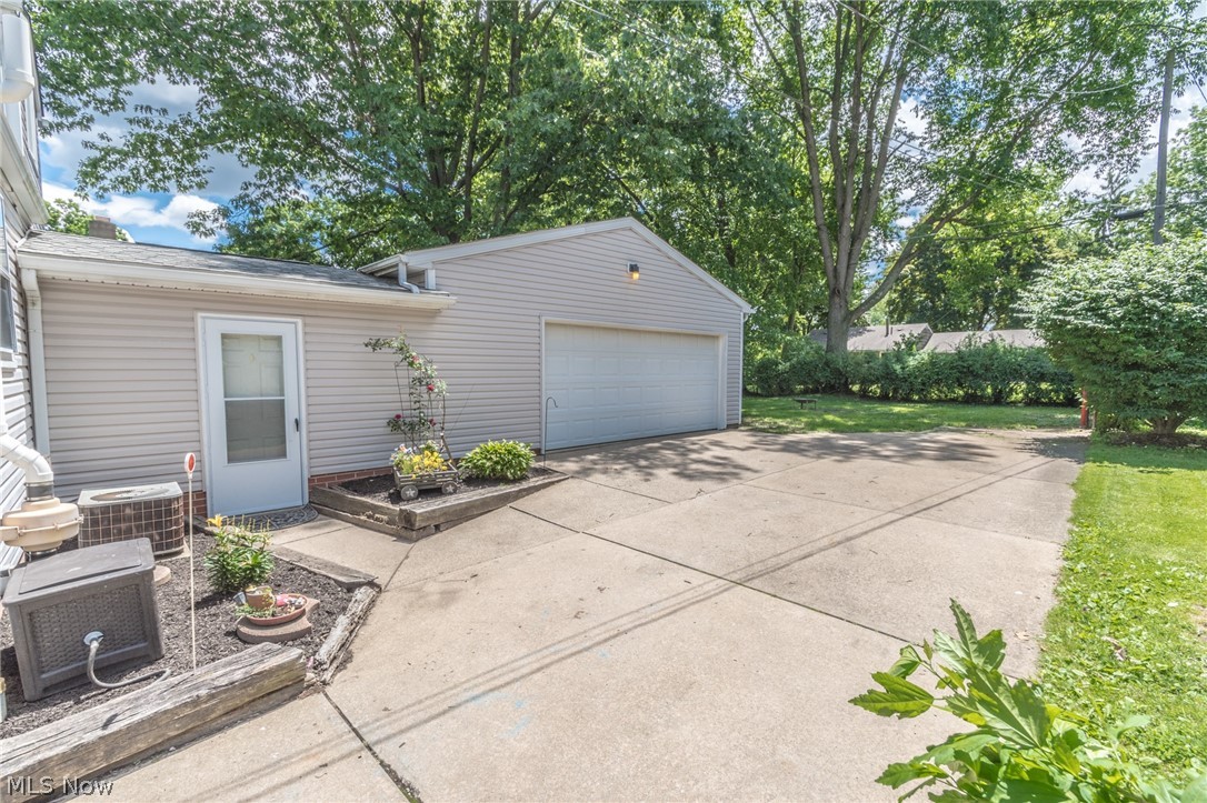 4232 20th Street Northwest Canton, OH 44708 - Photo 3 of 22 Gallery Image 3