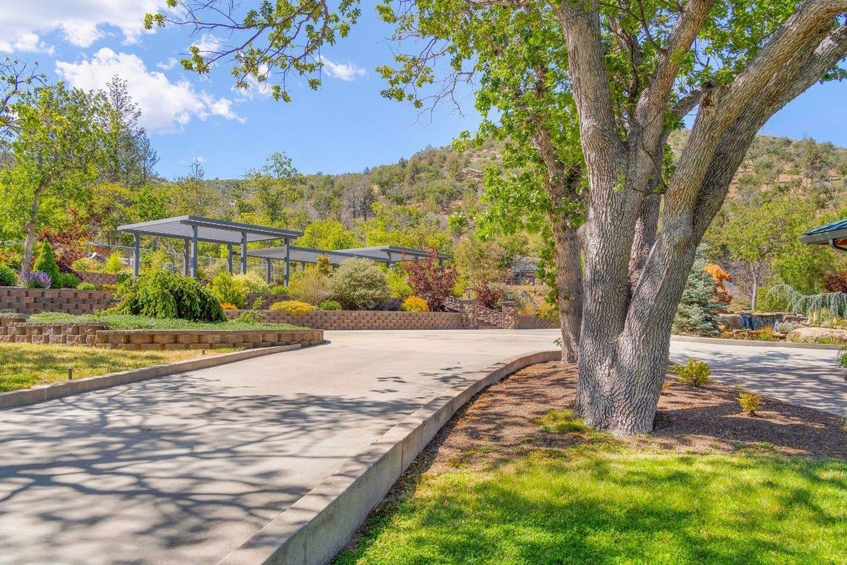 601 Outsen Road Yreka, CA 96097 - Photo 5 of 46 Gallery Image 5