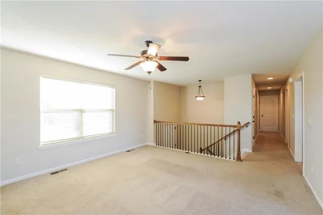 $2,425 | 622 Autumn Drive, Belton, MO 64012