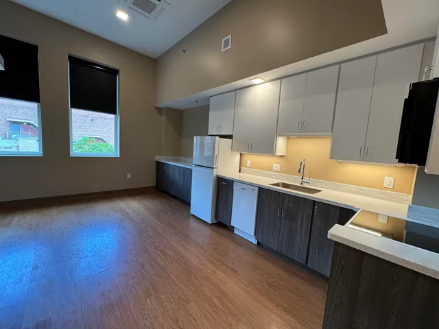 $1,699 | 83 Hanover Street, Unit 301, Manchester, NH 03101