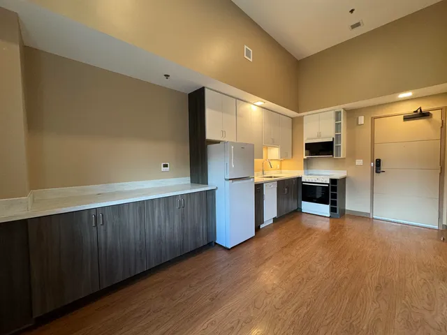 $1,699 | 83 Hanover Street, Unit 301, Manchester, NH 03101