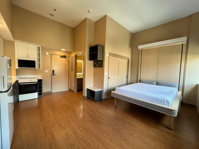 $1,699 | 83 Hanover Street, Unit 301, Manchester, NH 03101