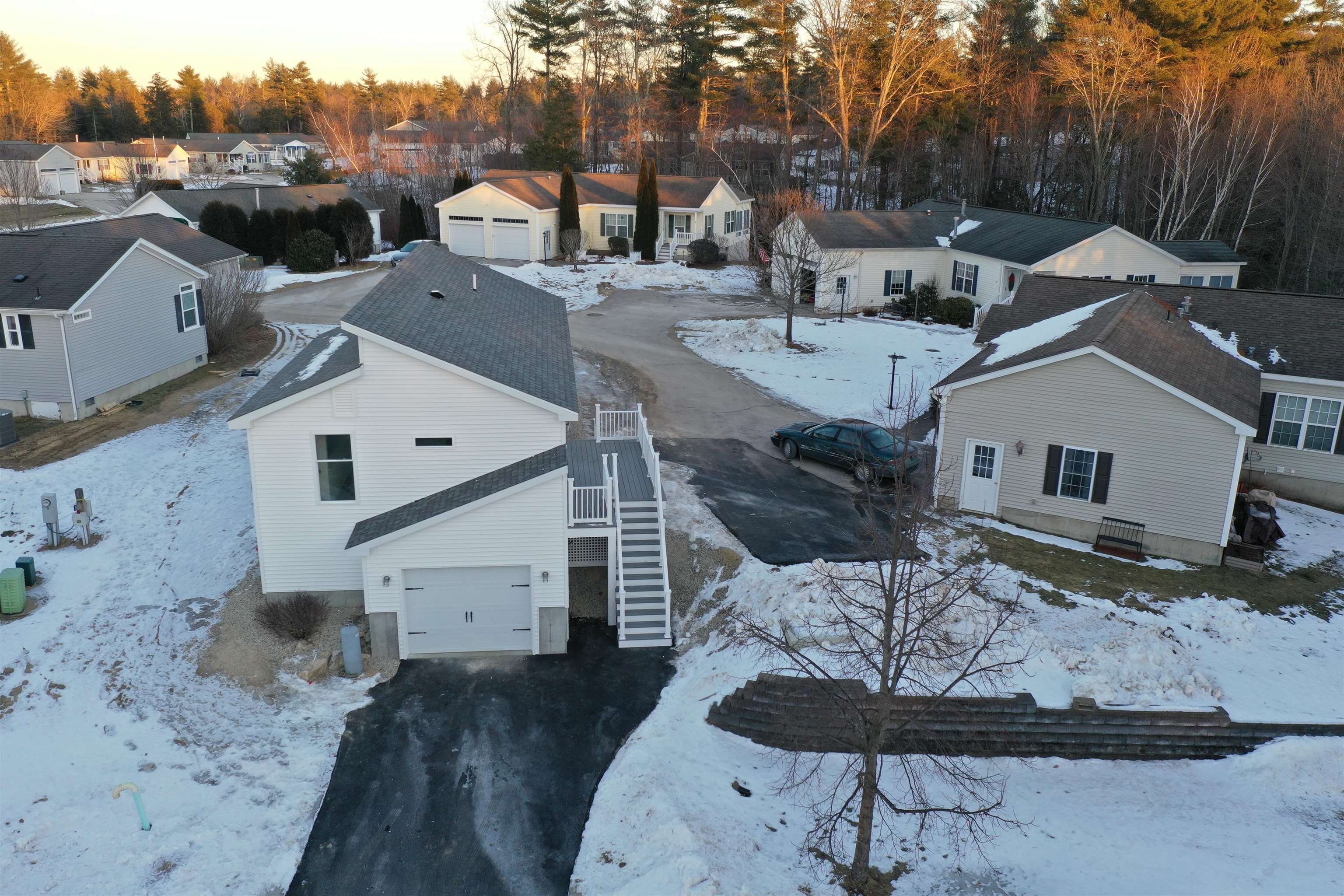 26 Sawmill Ridge Sandown, NH 03873 - Photo 2 of 15