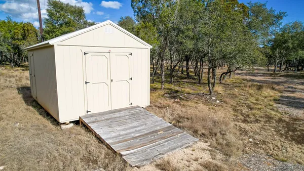 $800,000 | 196 C Rock Bottom Road, Hunt, TX 78024