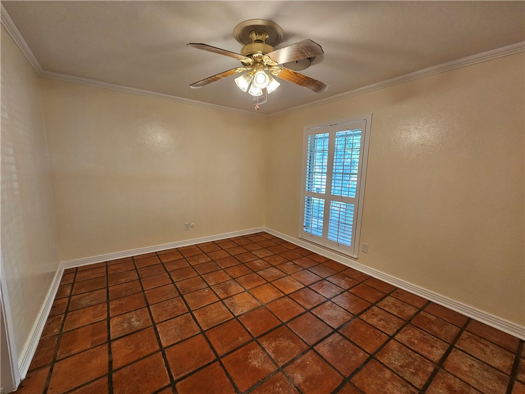 4825 Wooldridge Road Corpus Christi, TX 78413 - Photo 17 of 20 a view of an empty room and window