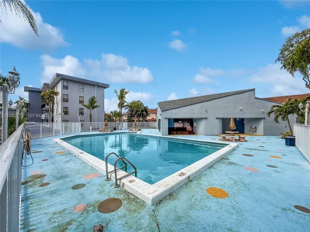 $340,000 | 6300 Southwest 138th Court, Unit 205, Miami, FL 33183