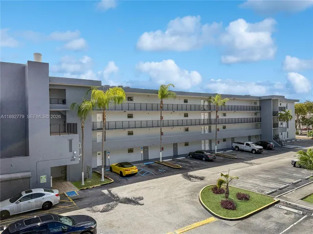 $340,000 | 6300 Southwest 138th Court, Unit 205, Miami, FL 33183
